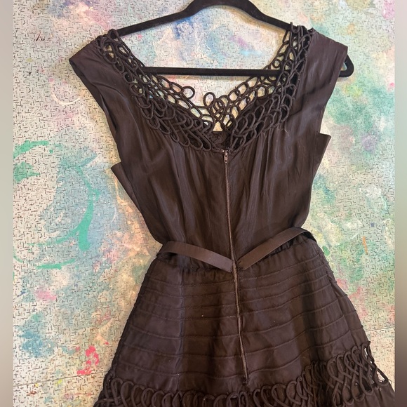 Classic 40s Black Dress - Picture 5 of 15